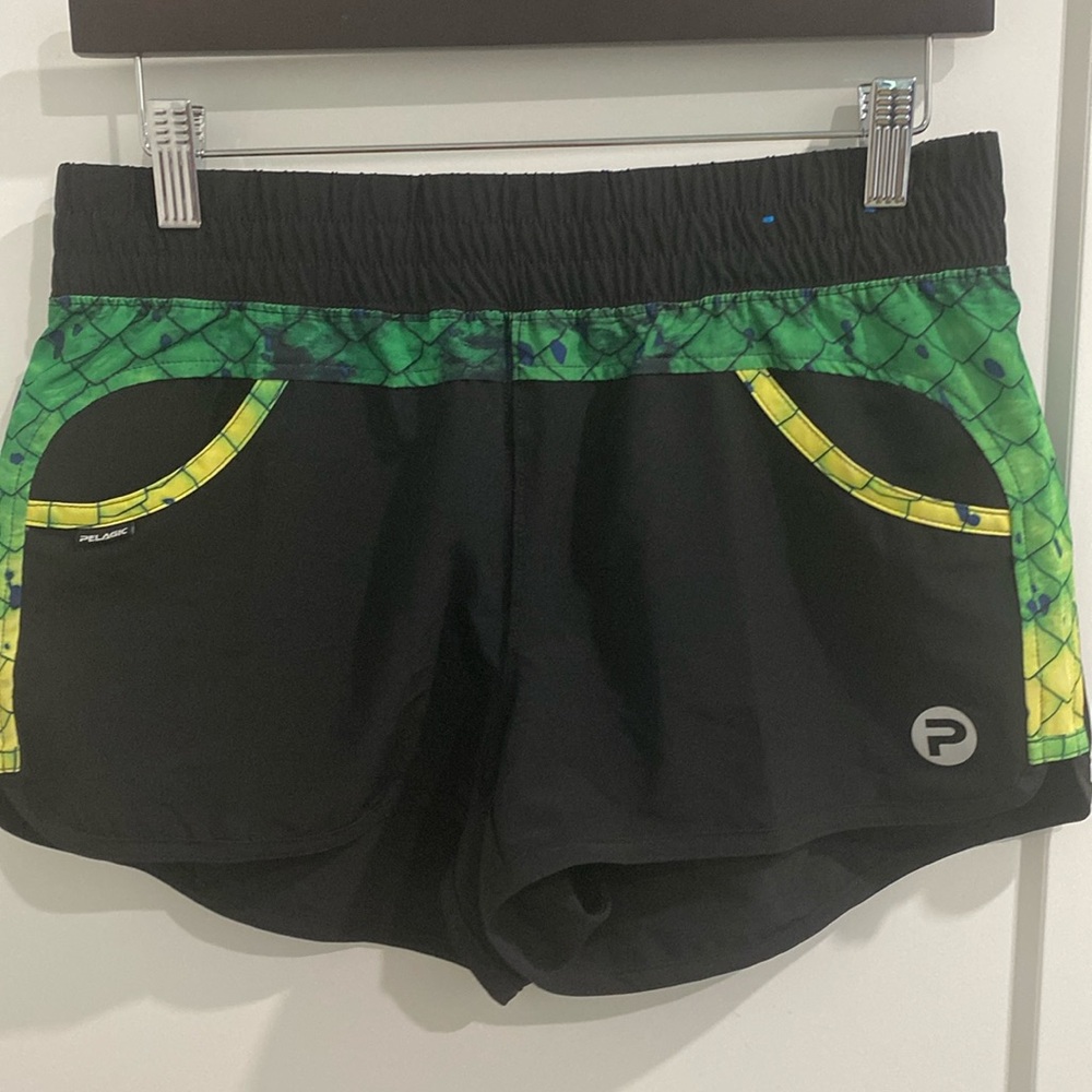 NWOT Pelagic Catalina Hybrid Women's Shorts |Size Medium